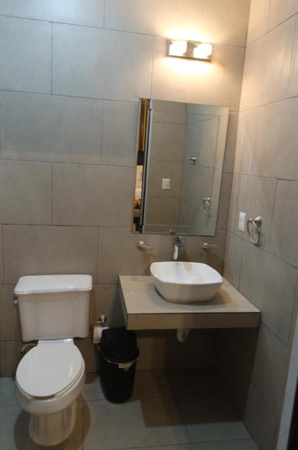 Hotel Real San Juan Suites Мерида Экстерьер фото